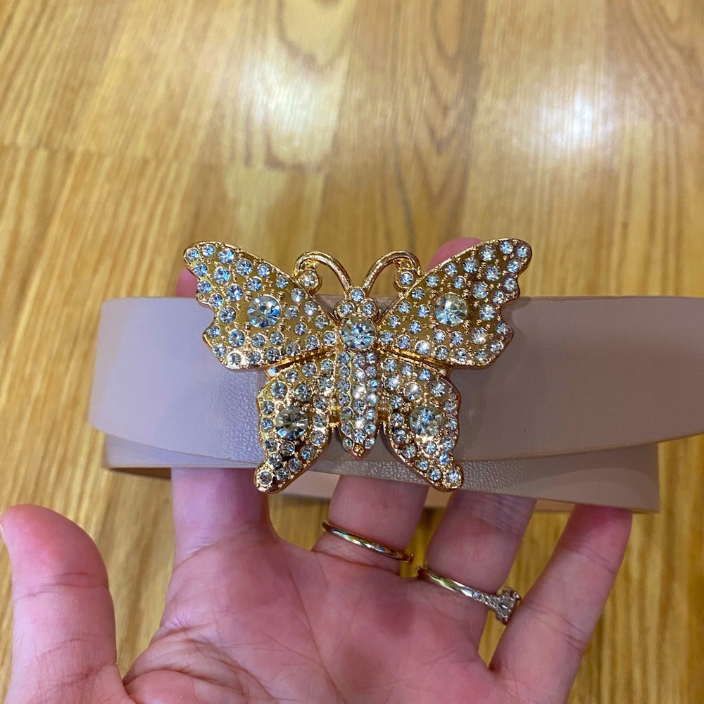 Buckle Bunny Sweet Butterfly 🦋 Buckle belt size small to Med, 2- 8